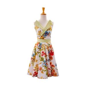 Sur La Tab Wildflower apron with light blue collar….sold out online